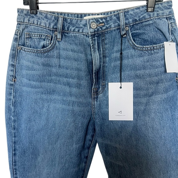 Size 29! Hidden Tracey Jeans - Size 29 - High-Rise, Straight Leg - New with Tags - Picture 5 of 8